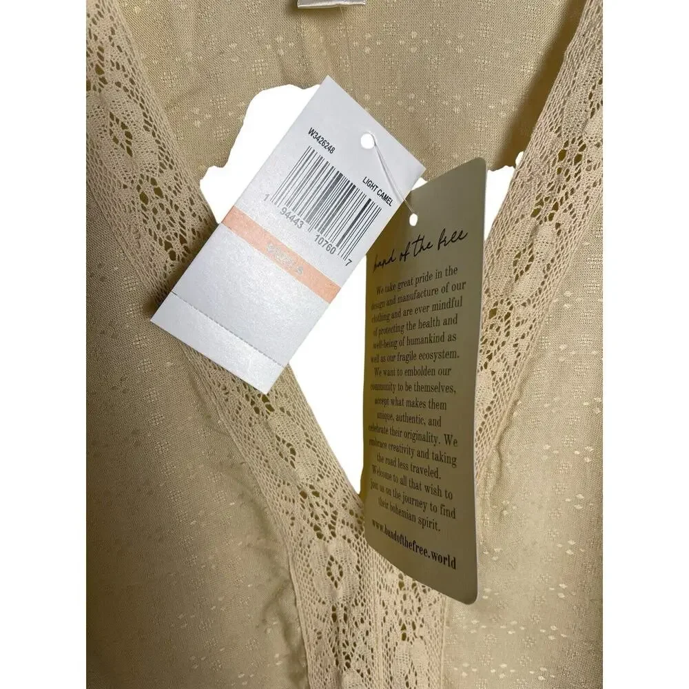Band of the Free Brie Light Camel Long Sleeve Top Lace Insets Small‎ NWT